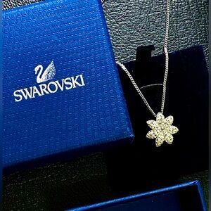 Swarovski Flower Crystal Pendant Necklace - New with Tags